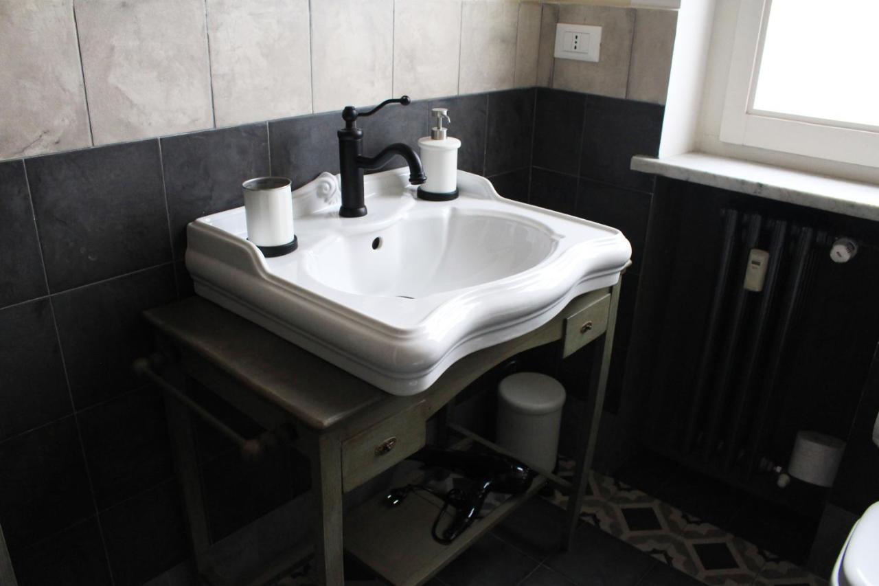 Appartement Piccola Emily Locazione Turistica à Turin Extérieur photo